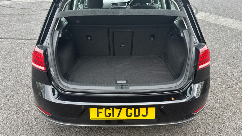 Volkswagen Golf 1.6 TDI SE [Nav] 5dr Diesel Hatchback